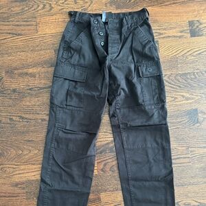 Local European cargo pants